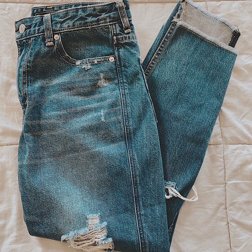 Abercrombie and Fitch boyfriend/mom jeans